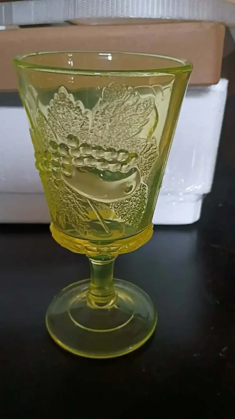 💚 Rare Vintage Uranium Glass Strawberry & Currant Goblet | UV Reactive
